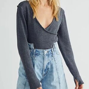 Free People Like a Boss Surplice Faux Wrap Long Sleeve Top Knit Sweater Size XS